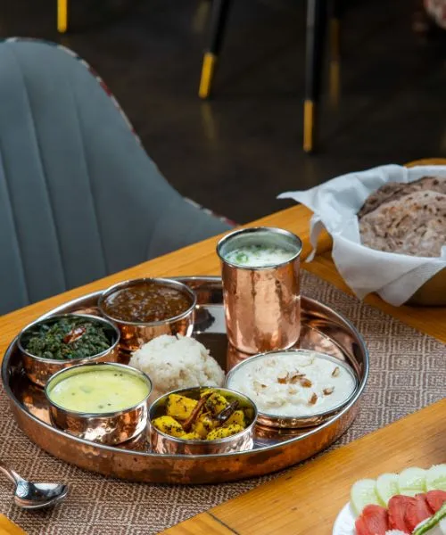Room service and in-room dining at Granny's Den Resort near Dhanolti