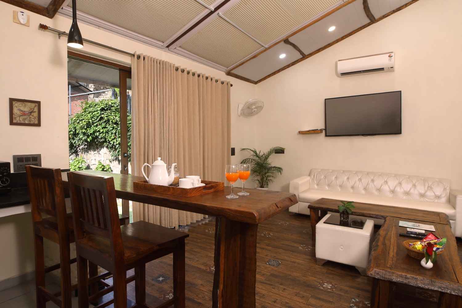 3 Rooms Villa